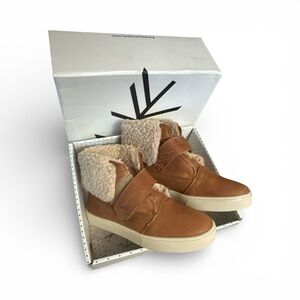 Freshly Picked Tan Shearling Sneakers Sherpa Boots Kids Size 13 Color Zion NEW